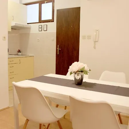 Apartment Marjan Hill - Close To Center & Garage